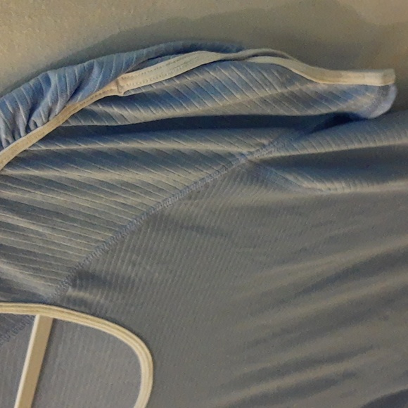 The North Face Activewear Striped Petal Sleeve Tee Women’s Large, Periwinkle - Picture 7 of 16